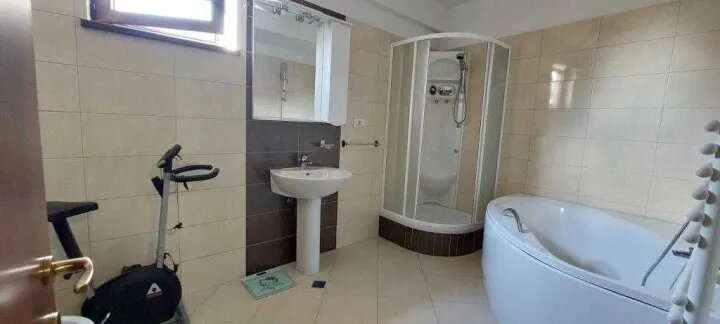 Baneasa Vand apartament deosebit, zona Ioan Ionescu de la Brad.